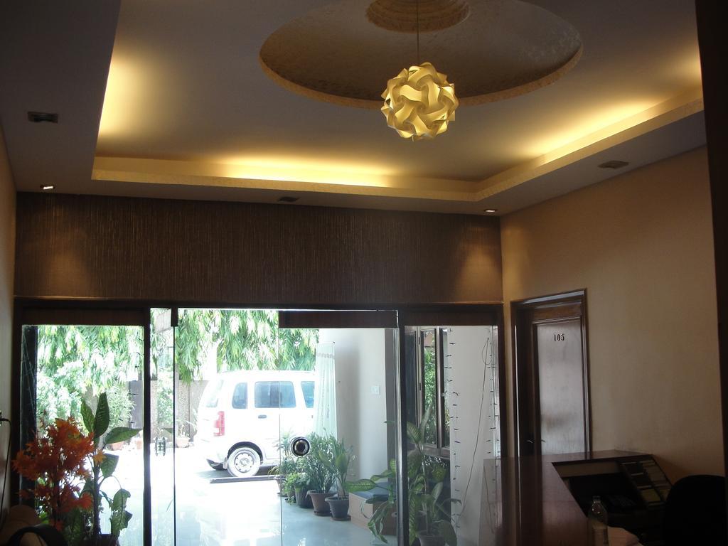 Oyo 15791 Flagship Hotel Executive Hazratganj Lucknow Extérieur photo